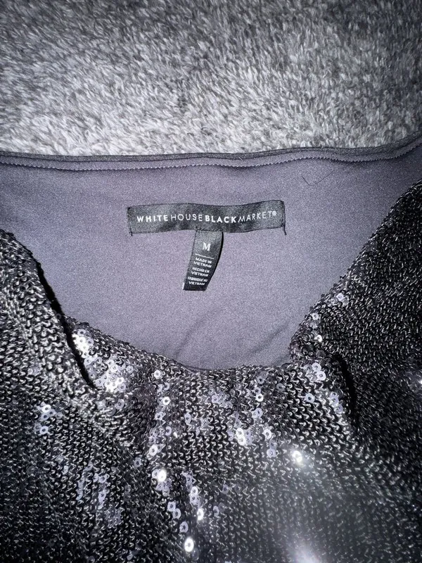 White House Black Market Sequin Top Size M Gray Sleeveless Sparkle - Image 2