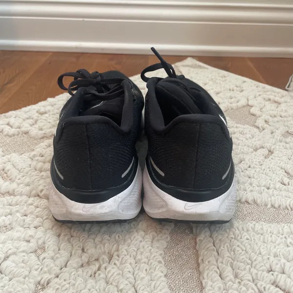 Nike Air Zoom Pegasus 38 black running shoes - Image 2