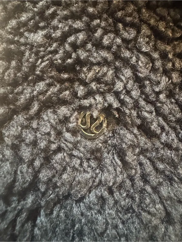 Lululemon Size 2 Cinchable Fleece Zip Up Jacket Coat Teddy Black - Image 3