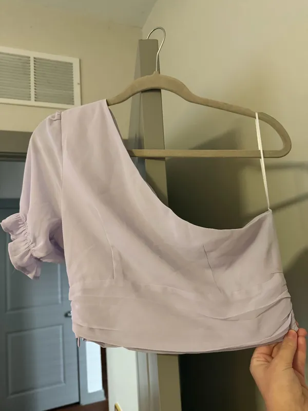 Le Lis Top One-Shoulder Lavender Cropped Blouse Size Small - Image 2