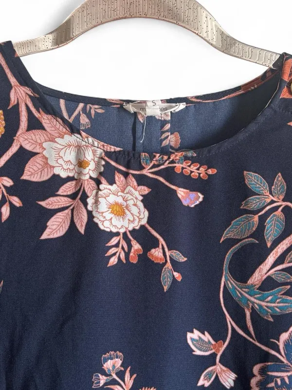 Maurices Navy Floral Blouse with Pink and Purple Accents size small - Image 3