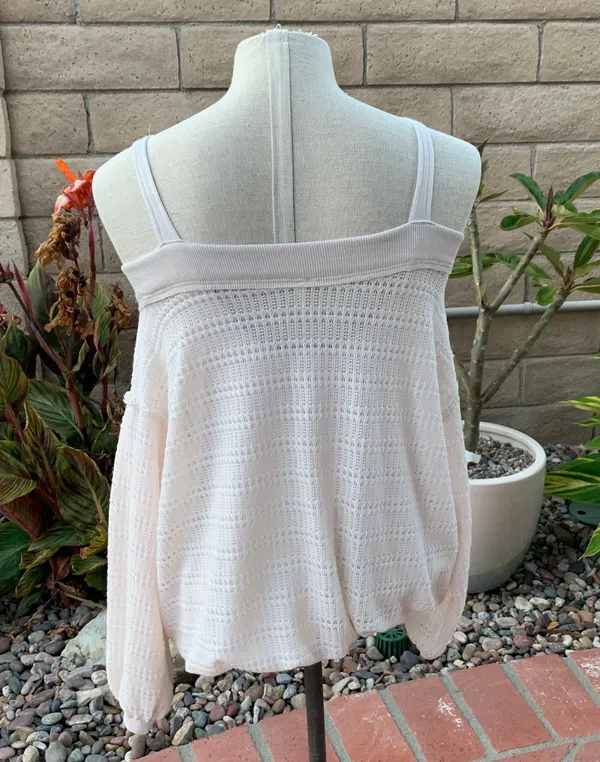 Free People NWOT  Top Size M! - Image 2