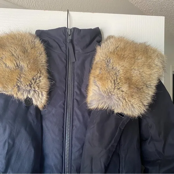 Aritzia Parka Goose Down‎ Asymmetrical Faux Fur Hood Fall Winter Black XXS GUC - Image 8