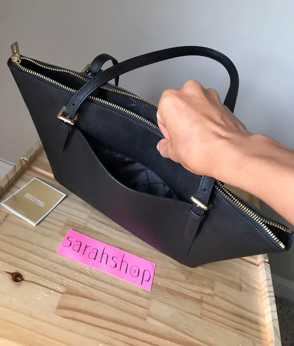 Michael Kors Purse - Image 10