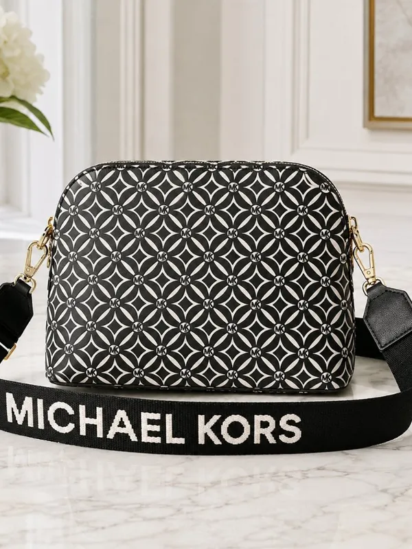 Michael Kors Cindy Saffiano Leather Crossbody Bag Logo Strap NWT - Image 4
