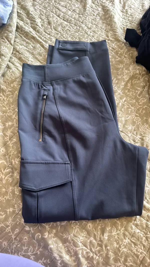 Athleta Cargo Women’s Pants - Image 2