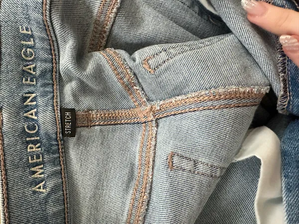 American Eagle 90s Boyfriend Jeans - Image 5