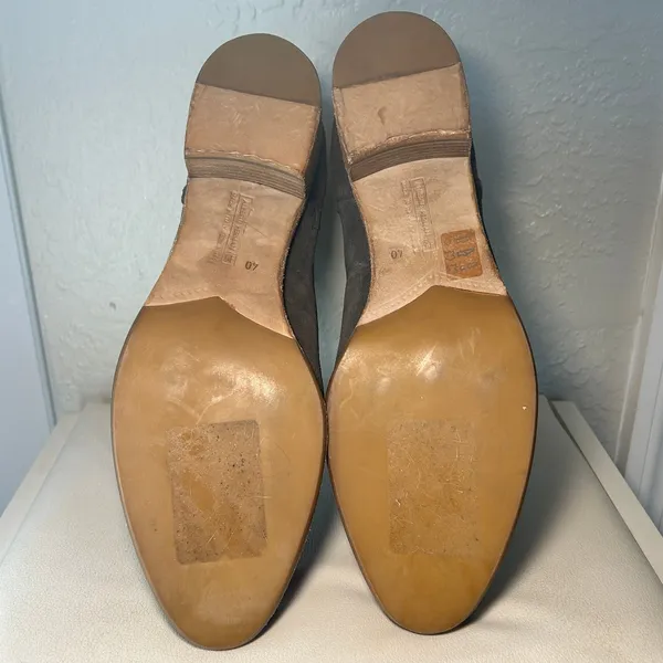 Alberto Fermani Suede Chelsea Boots Dark‎ Gray Block Heel Made in Italy Size 9.5 - Image 7