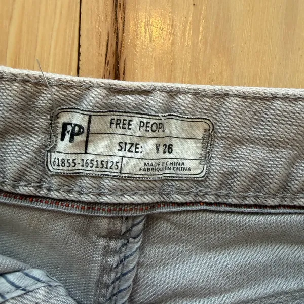 Free people light gray denim shorts! Size 26! - Image 4
