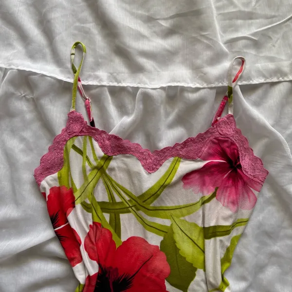 Bisou Bisou Y2K Tropical Flower Chemise with Lace Trim - Image 2