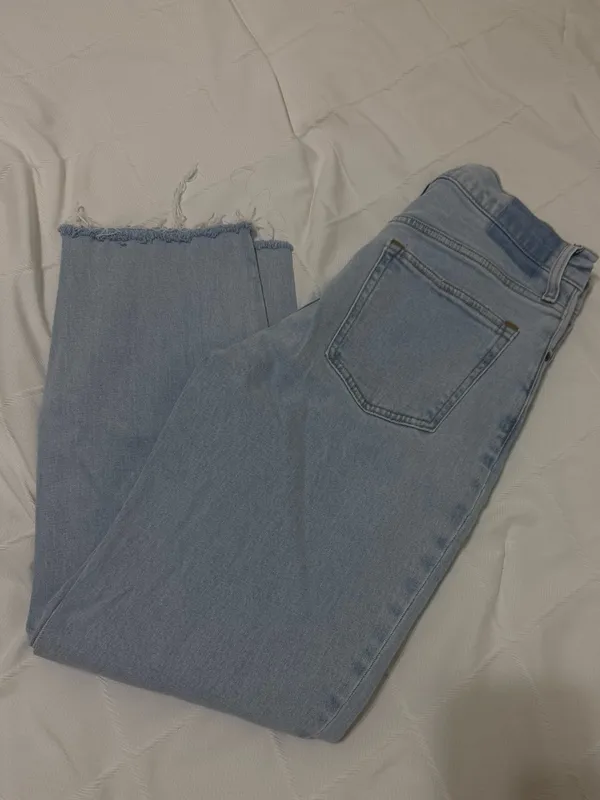 Abercrombie Mom Jeans - Image 3