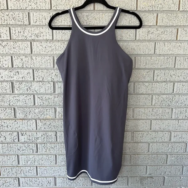 NWOT Vuori Women's Dress Volley Size Large - Image 8
