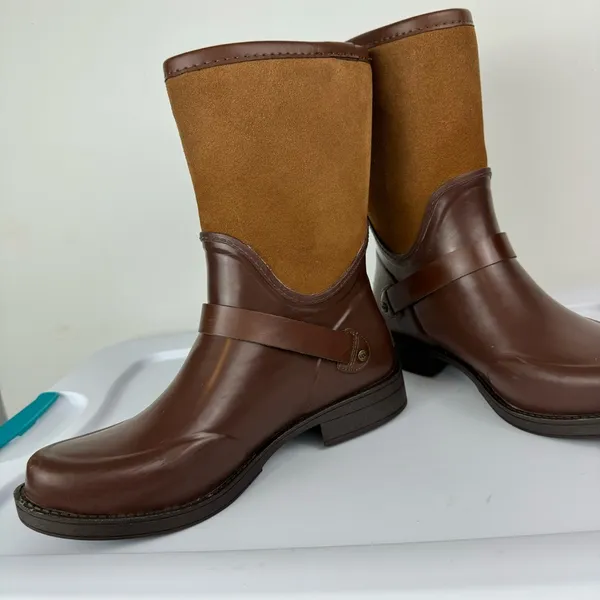 UGG Sivada Boots Sz 9 Chocolate Brown Two Tone Rain Boots Waterproof - Image 12
