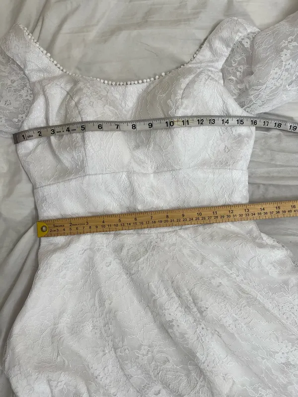 Vintage Style Allover Lace Wedding Dress Long Bishop Sleeve White Size 4 - Image 8