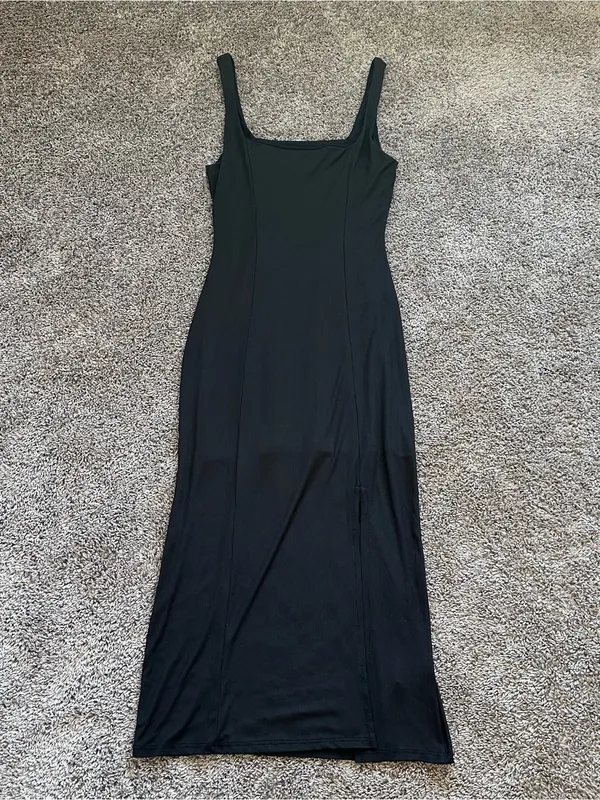 Le Lis Black Square-Neck Tank Midi Dress - Image 2
