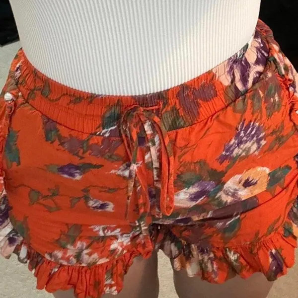 Floral Orange Shorts H&M size Medium - Image 3