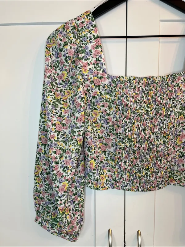 Lulu's Even Sweeter Floral Cropped Blouse with Puff Sleeves - Size Medium - Image 15