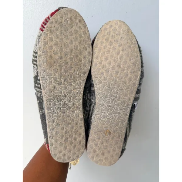 TOMS Gray Aztec Geometric Print Faux Fur Lined SlipOn Alpargata Shoes Womens 5.5 - Image 4