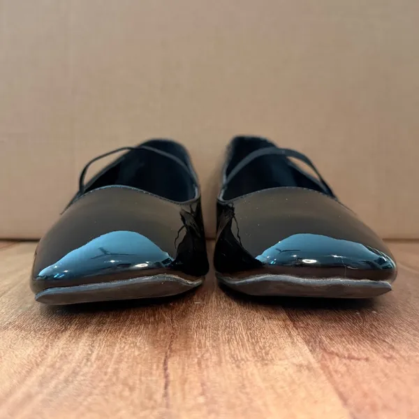 Madden Girl | 9.5M | Egret Rose Black Patent Leather Slip-On Women's Flats - Image 8
