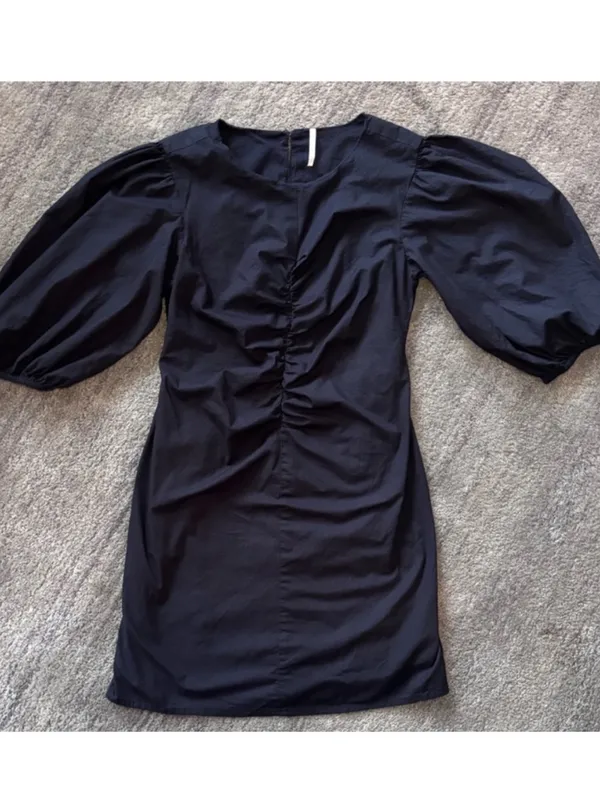 Black Puff-Sleeve Mini Dress - Image 3