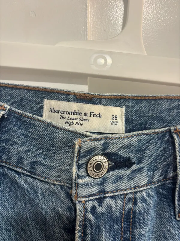 Abercrombie Loose High-Rise Shorts - Image 3