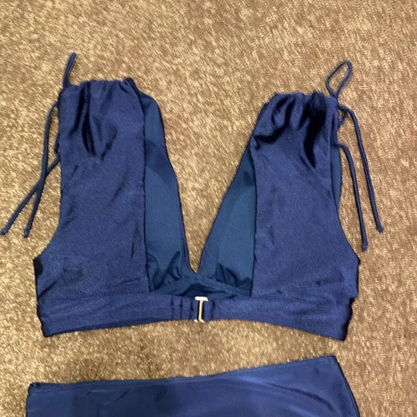 Women’s size medium NWOT navy blue 2 piece swimsuit - Image 5