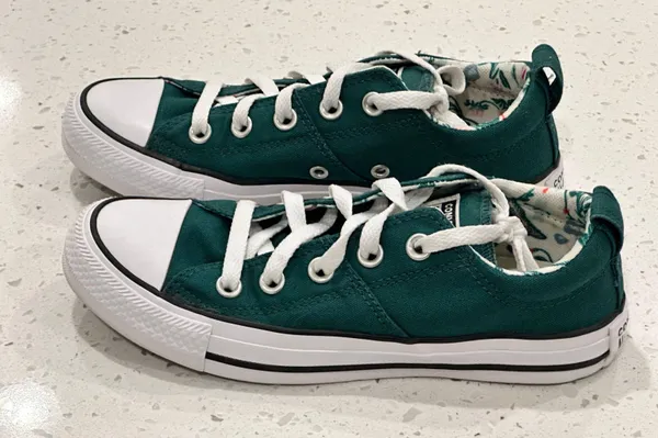 Dark Green Low Top Sneakers - Image 5