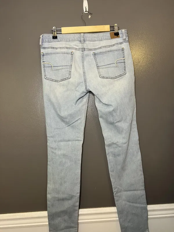 American Eagle Outfitters Jegging Jeans Womens 12 X-Long Light Wash Distressed - Image 5