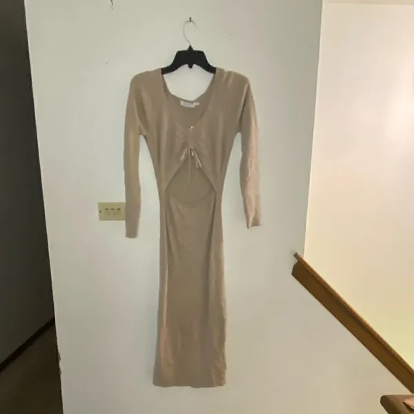 All In Favor Ribbed Cutout Midi Dress Long Sleeve Size Medium NWT - Image 2