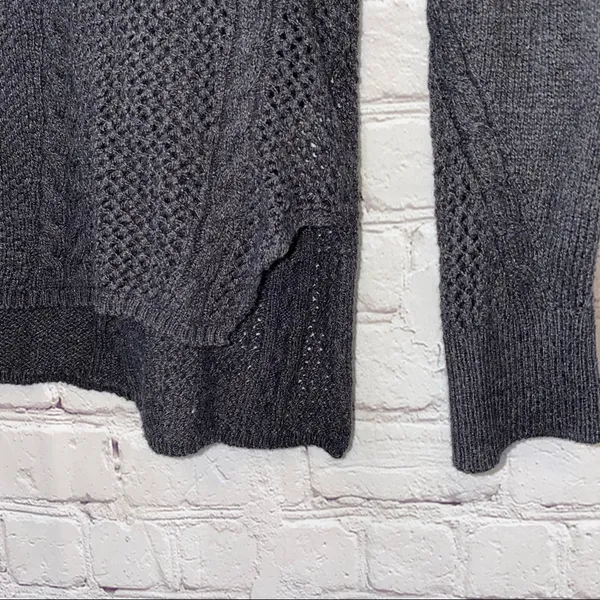 American Eagle Gray Knit Sweater XS Open Knit‎ Lightweight Pullover Cozy - Image 2