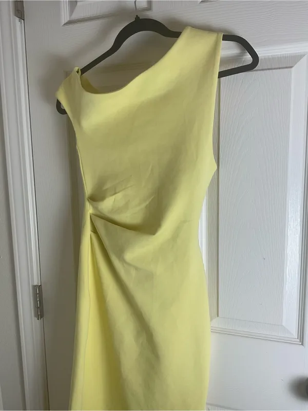 NWT ZARA Pale Yellow Asymmetric Ruched Midi Dress - Size Small - Image 4