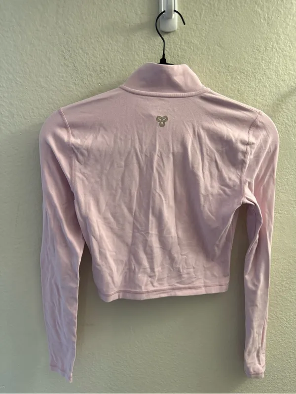 Aritzia Golden Butter Limit Zip Up Size XS Athletic Yoga Hiking Baby Pink - Image 4