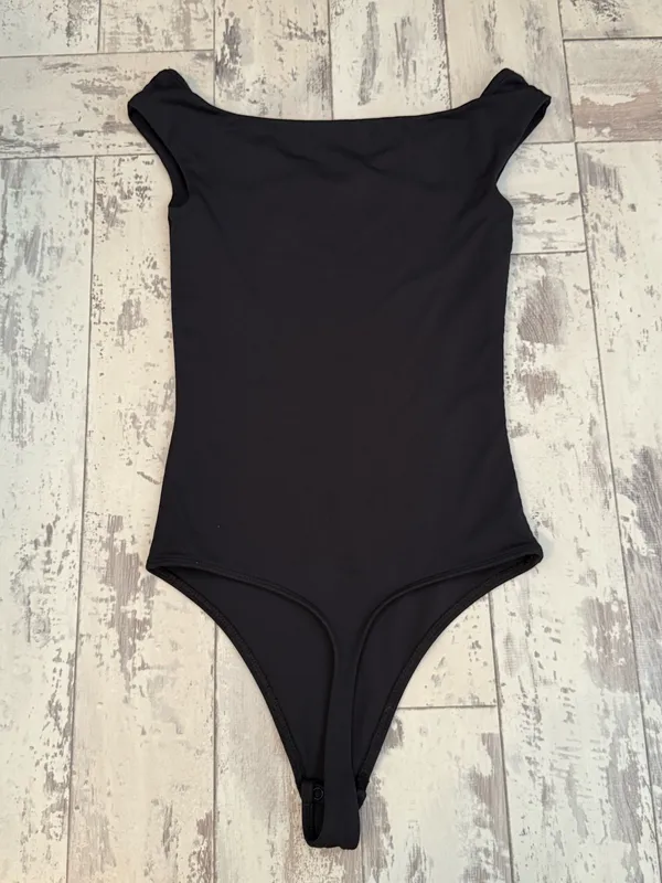 Aritzia Babaton Contour Bodysuit - Image 5