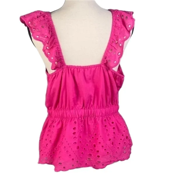BANANA REPUBLIC FACTORY bright pink eyelet peplum top in size Medium. NWT - Image 5