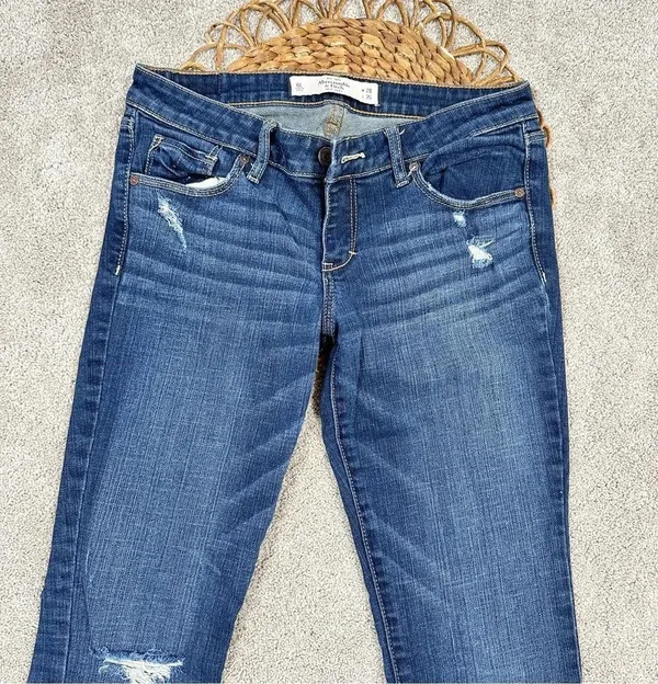 Abercrombie & Fitch The A&F Skinny Jeans Mid-Rise Distressed Raw Hem Size 28x35 - Image 3