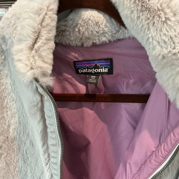 Patagonia Lunar Frost Jacket Faux Fur Soft Full Zip‎ - Image 3