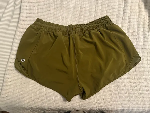 Lululemon Hotty Hot Shorts 2.5" - Image 2