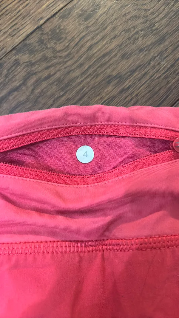 Lululemon Shorts Speed Up 2.5" - Image 3