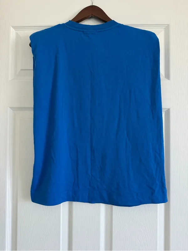 FARM Rio Nature Lovers Padded Shoulder Muscle Tee Blue Macaw Size Medium - Image 6