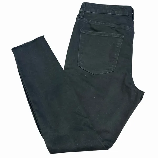 Universal Thread Women's Black Jeans Size 10 Mid Rise Skinny Distressed Raw Hem - Image 2