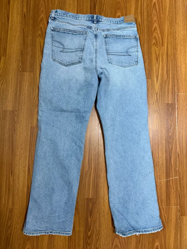 American Eagle 90s Bootcut  High Rise Light Wash Split Front Hem Jeans Size 12 - Image 3