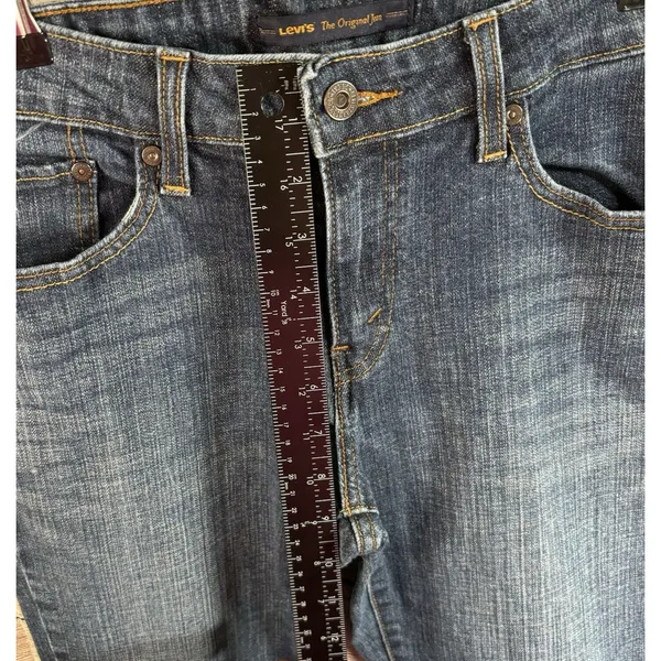 Levi’s Mid Rise Skinny Jeans Women's Size 8M Medium Wash Blue Great Condition‎ - Image 9