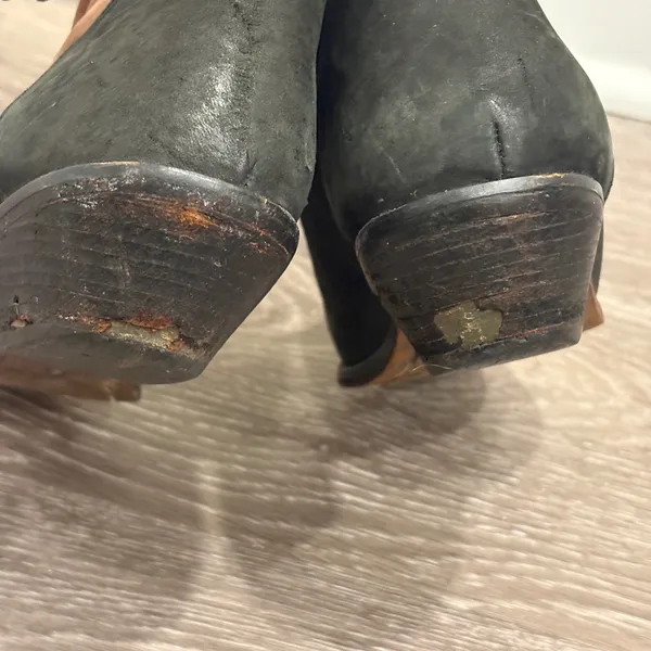 Vintage Colorblock Leather Western Boots Black Tan Concho Made in Brazil 6.5 - Image 6