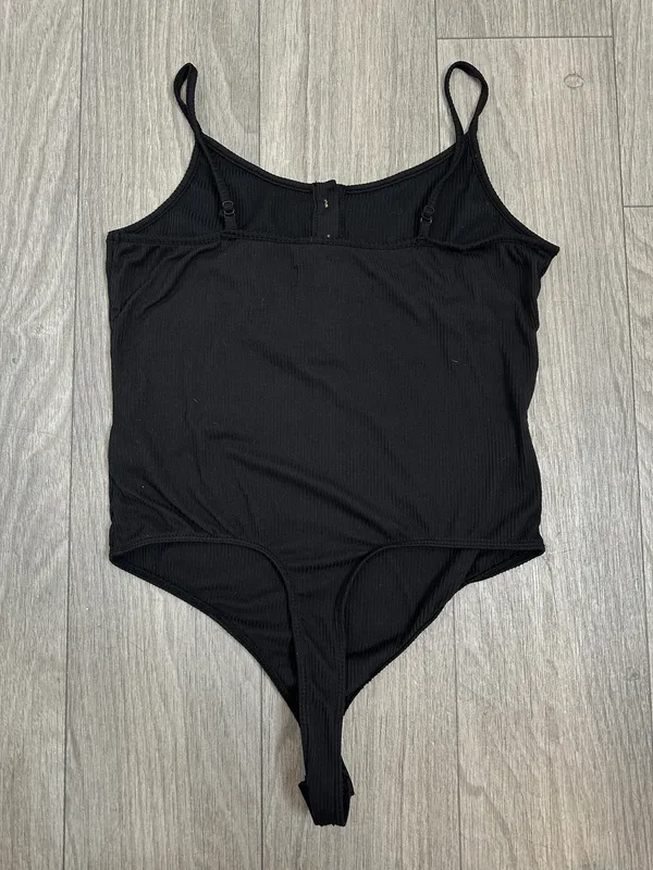 No Boundaries Black Ribbed Henley Bodysuit Size Medium Adjustable Strap - Image 4
