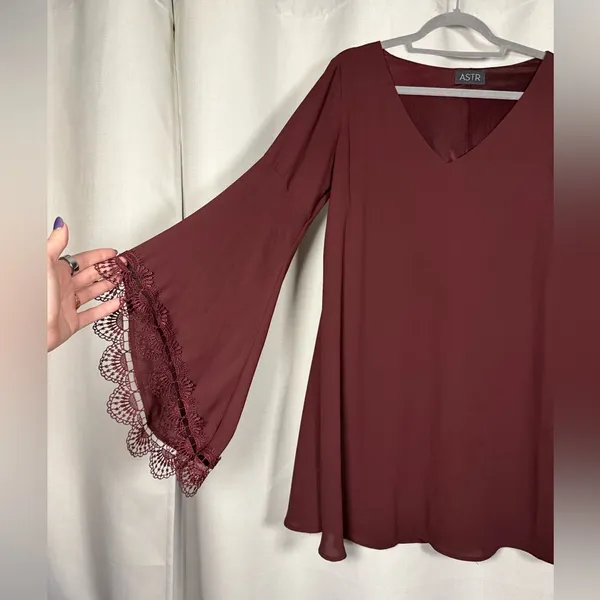 ASTR The Label Burgundy Bell Sleeve Lace V Neck Shift Dress - Image 5