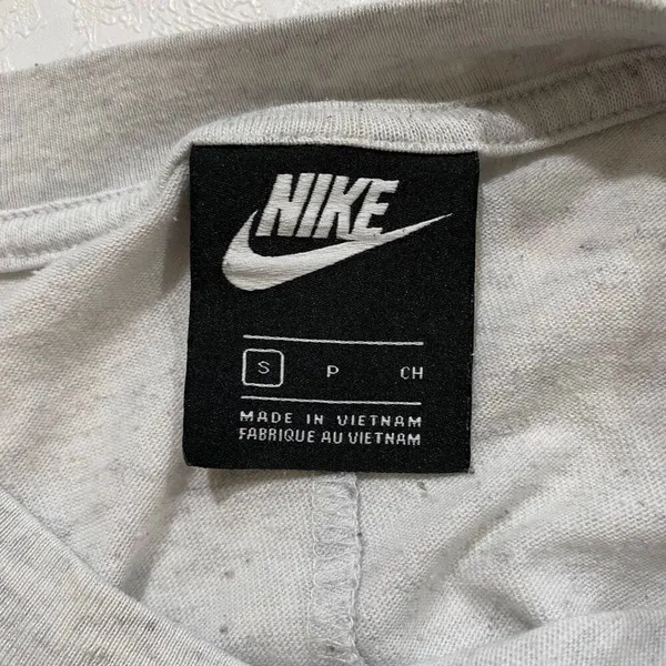 Nike Gray Cropped Crewneck Sweatshirt Women’s Small | Logo Pullover - Image 3