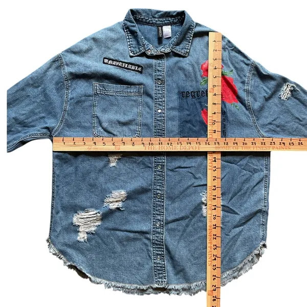 H&M Denim Shirt Women’s Oversized Grunge Y2K Distressed Rose Graphic Jean Top - Image 8