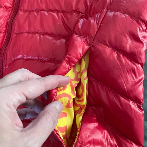 Keith Haring x UNIQLO SPRZ NY MoMA Ultra Light Down Puffer Jacket – Red – Size M - Image 4