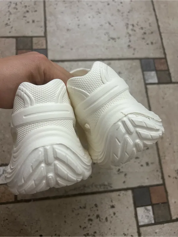 NEW EVA breathable lightweight women casual shoes size 7 - Image 4