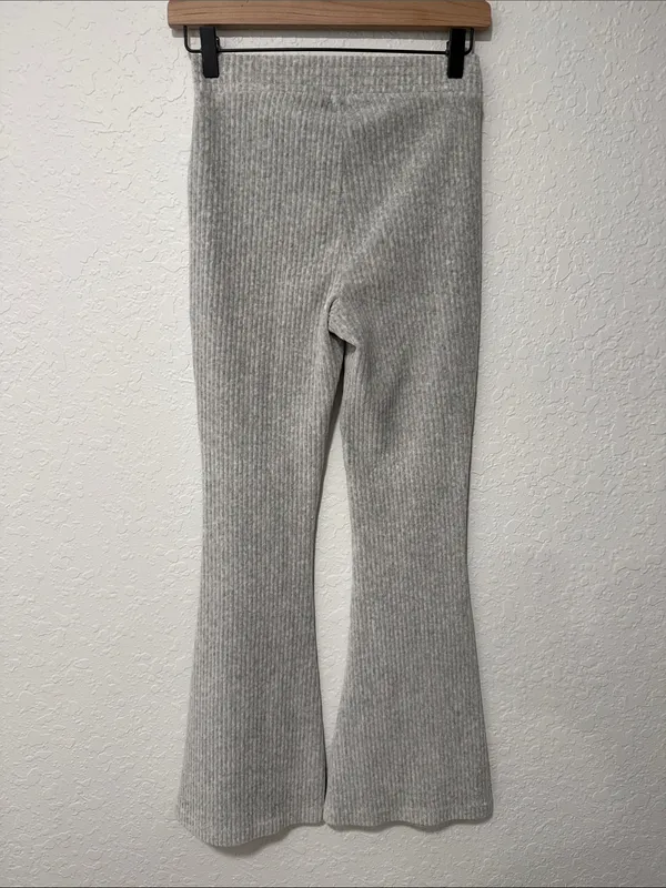 AERIE Grey Ribbed Flared Pants Size XS Short - Image 2